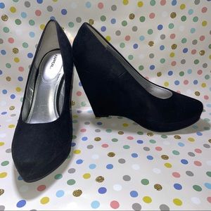 💥 Black Suede Wedges X Appeal